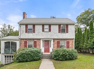 106 Walnut Hill Rd, Newton, MA 02461