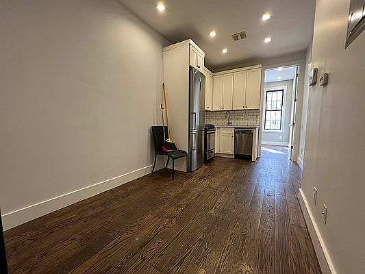 5th image of 655 Mac Donough St #1F