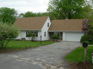 1 Deerfield Rd, Cumberland, RI 02864