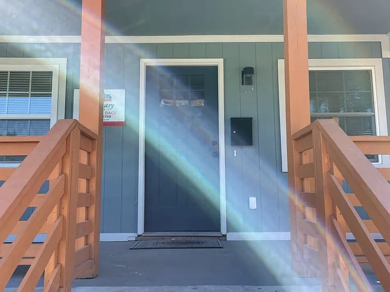 2419 Bales Ave — Photo 2