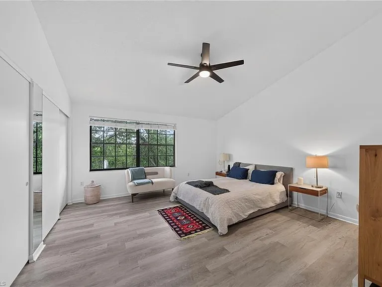 823 Meadowland Dr #D — Photo 12