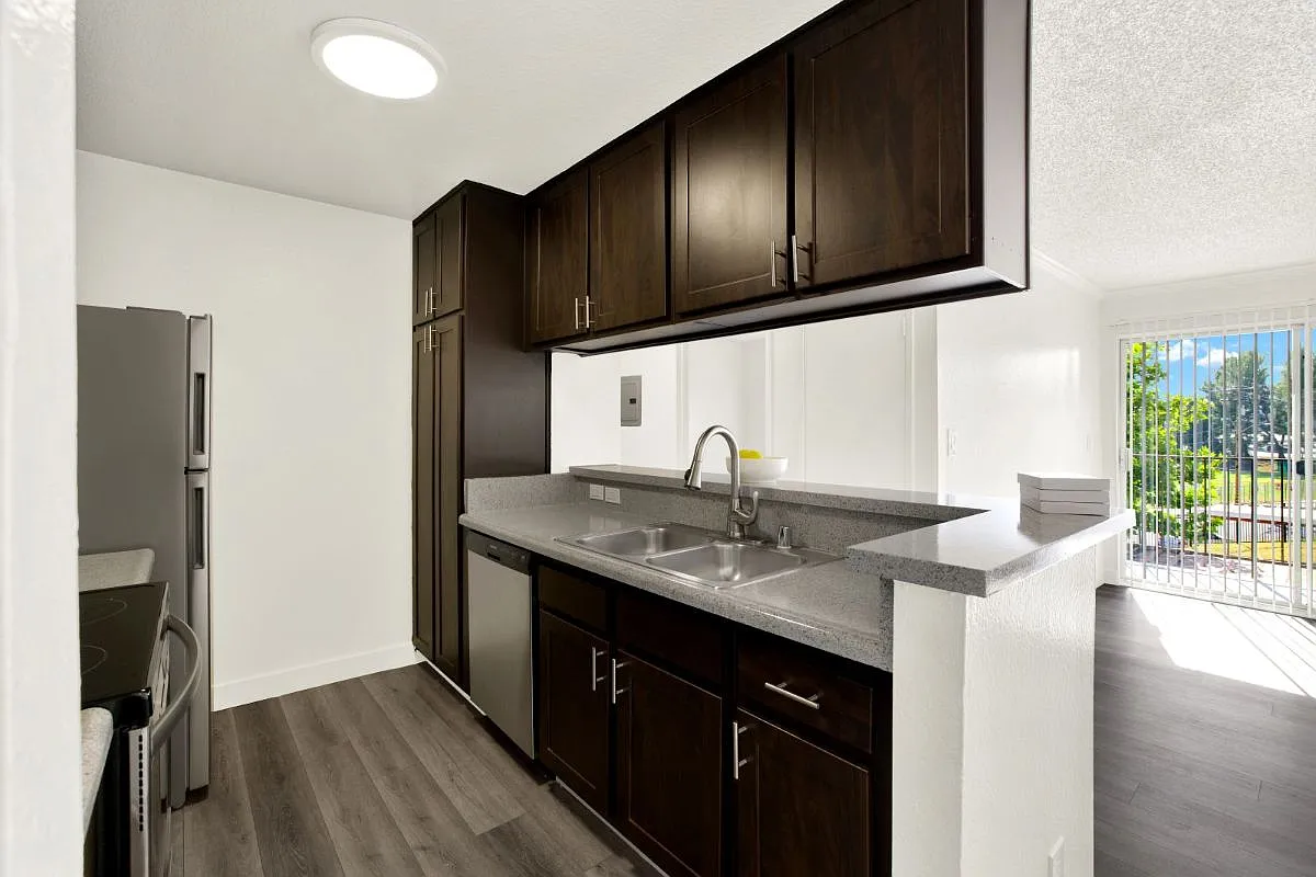 Monterra Ridge Apartments — Photo 3