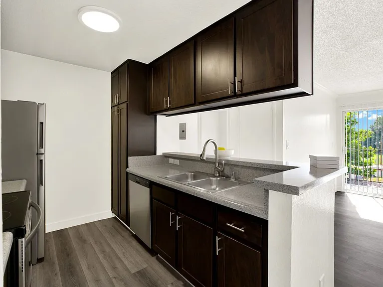 Monterra Ridge Apartments — Photo 3