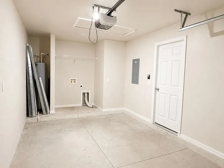 361 Greenbriar Blvd — Photo 22