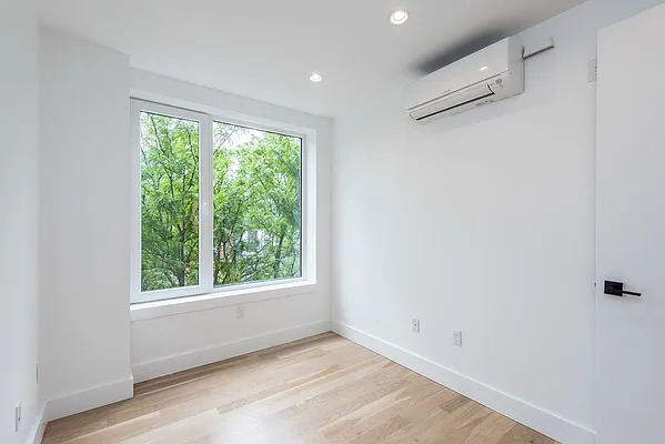 Rented by Simply Brooklyn Realty Inc | media 85