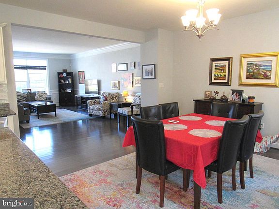 Dining and Living area, open and bright. Hardwood floors