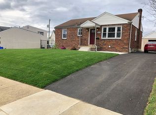 9402 Hilspach St, Philadelphia, PA 19115