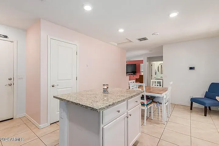 8216 W Albeniz Pl — Photo 10