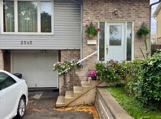 2545 Cobbinshaw Cir, Mississauga, ON L5N 2G2