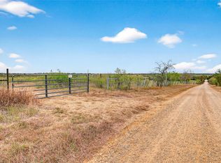1152 County Road 447, Waelder, TX 78959