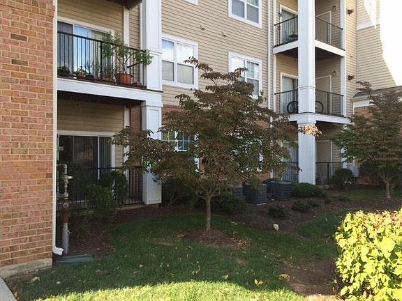 3rd image of 19601 Galway Bay Cir APT 102