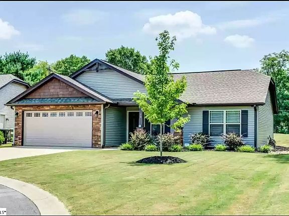 5th image of 18 Alderwood Ct