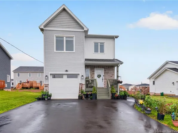 88 Macintosh Blvd, Moncton, NB E1K 0A1