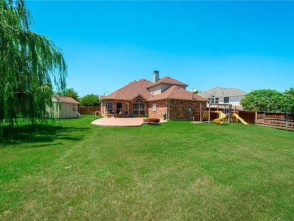 5th image of 1102 Saint Ann Dr