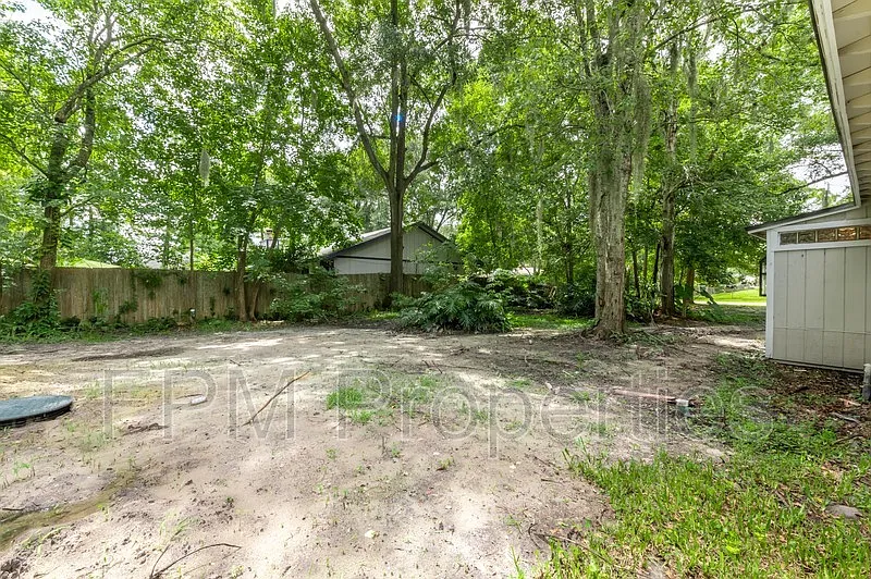 3 bed, 1.0 bath, 970 sqft, $1,465 — Photo 4