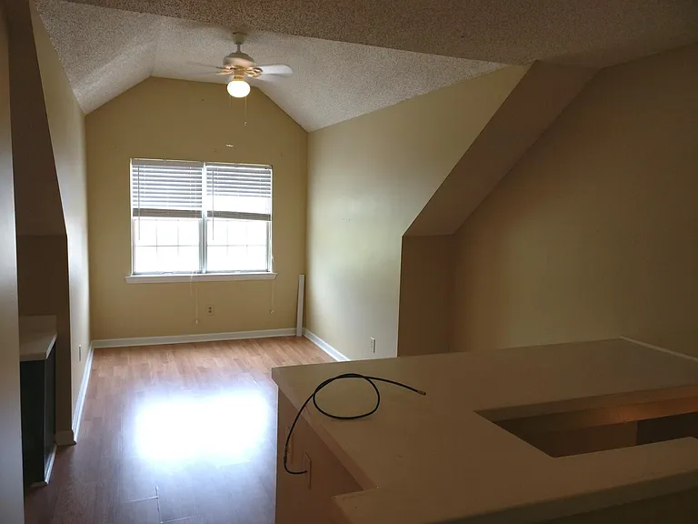 2165 S Milledge Ave #D4 — Photo 10