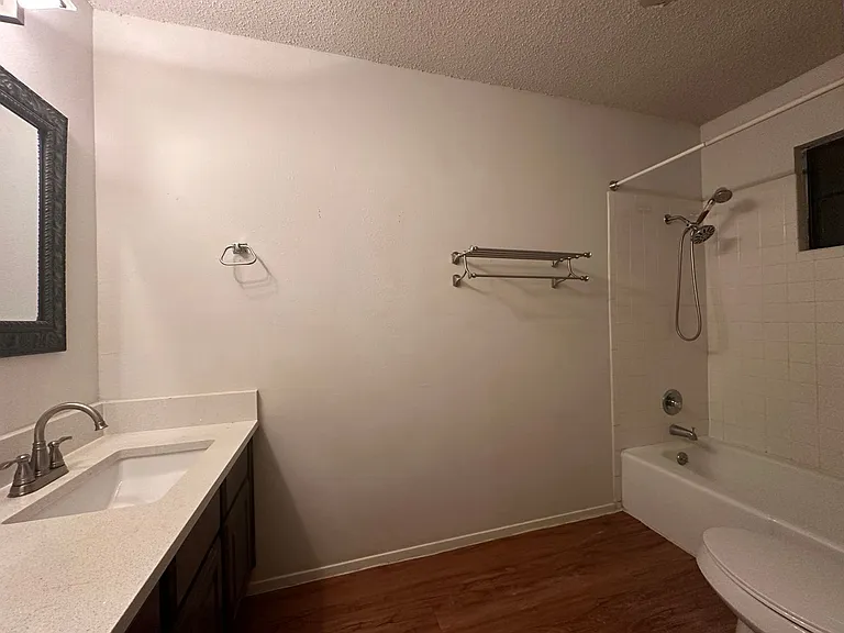 8104 Hood Cir #A — Photo 20