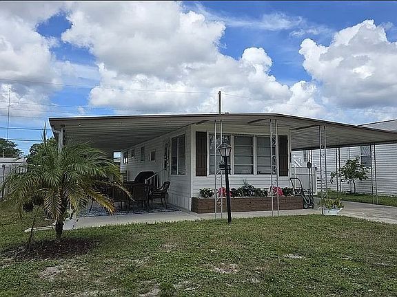 2nd image of 1821 Shady Cove Dr