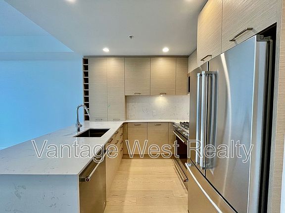3rd image of 1191 Sunset Dr #1607