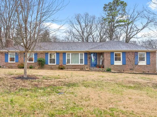 106 Millbrooke Dr, Hopkinsville, KY 42240