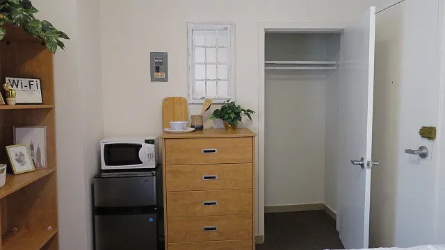 Whiton Hall - Rooms in Shared Housing — Photo 4