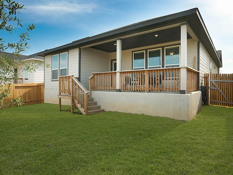 179 Kayla Ave — Photo 4