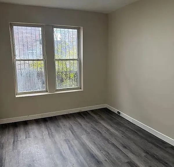 1144 Blake Ave #1R — Photo 9