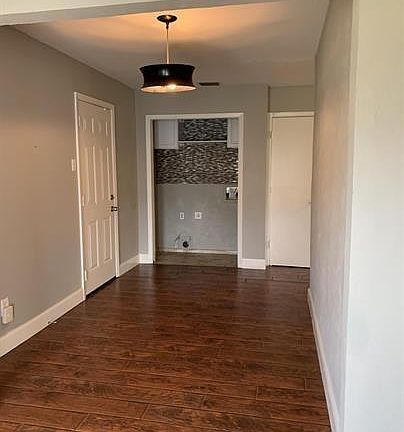 3rd image of 3114 Darvany Dr