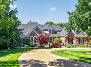 910 Peruque View Dr, Wentzville, MO 63385