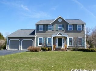 3831 Wellington Dr N, Cazenovia, NY 13035