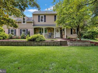 416 Green Ln, Reading, PA 19601