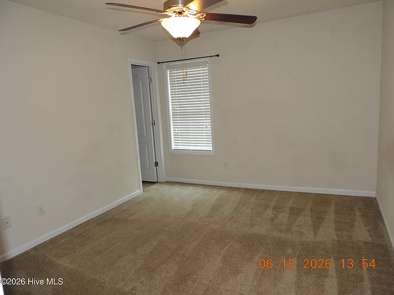 421 Falls Cv — Photo 15