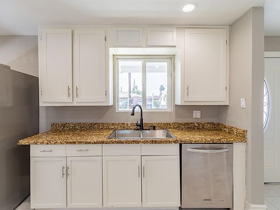 5th image of 3718 W Marshall Ave