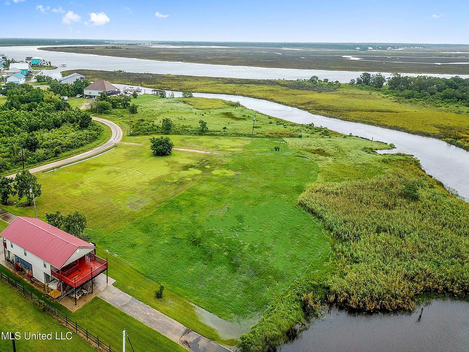 2nd image of Bayou View Dr E Lot 5-7