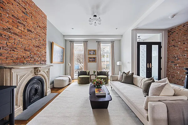 Sold by Compass | media 3