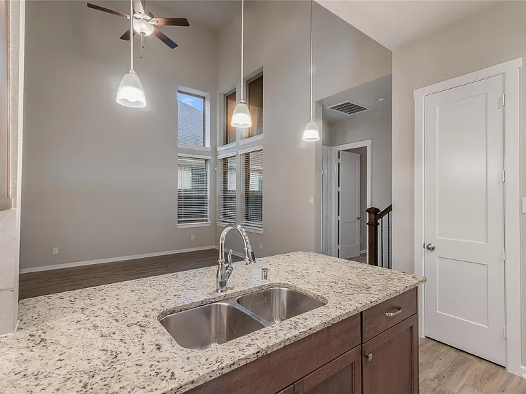 4702 Primrose Valley Ln — Photo 13