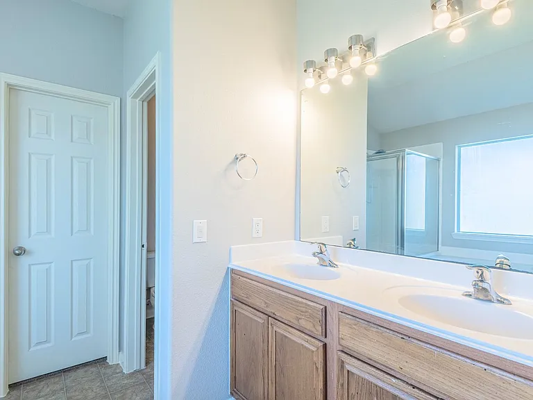 20926 Hamlet Ridge Ln — Photo 10