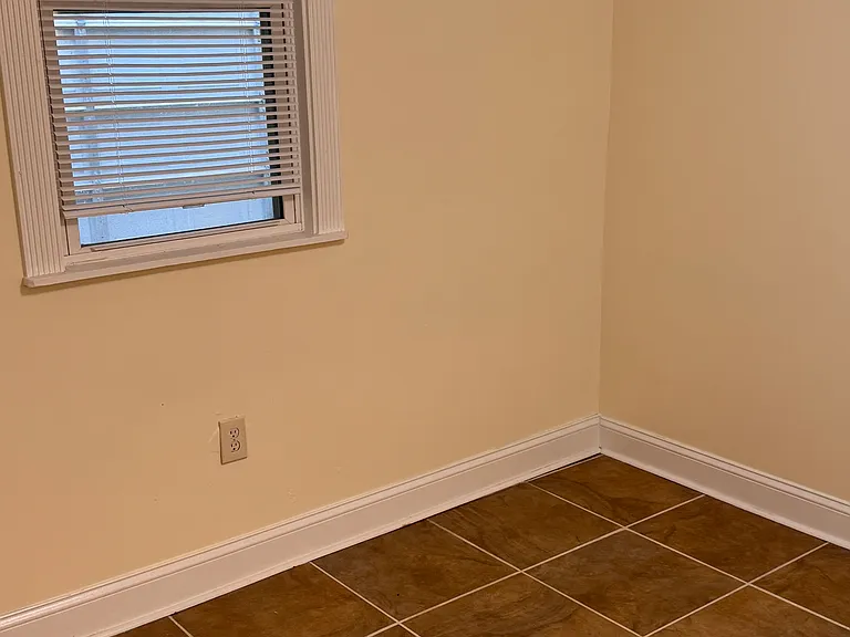 1112 Oates St NE #B — Photo 27
