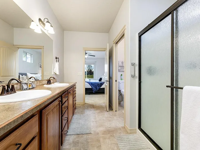 2590 S Legal Ave — Photo 17