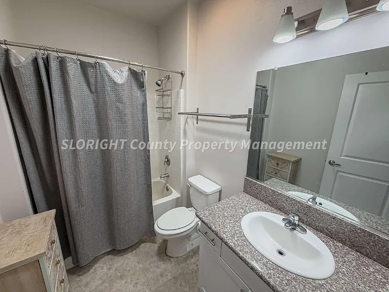 941 Humbert Ave — Photo 19