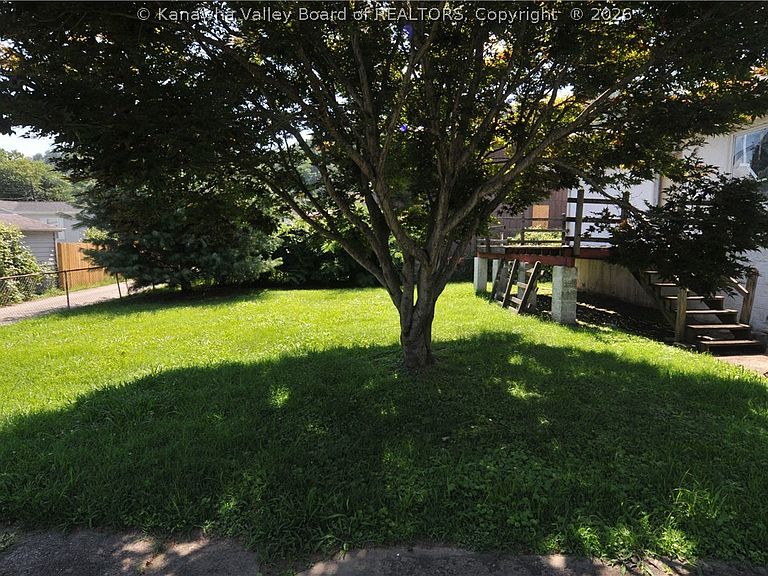 Listing photo 5