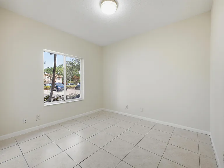 4535 Oak Terrace Dr — Photo 14