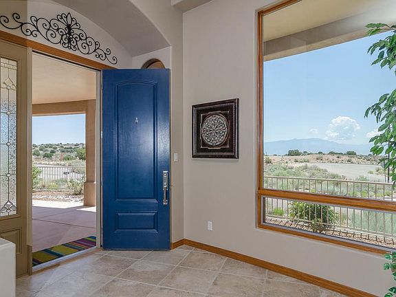 Highland Meadows-large-005-Entry-1470x10