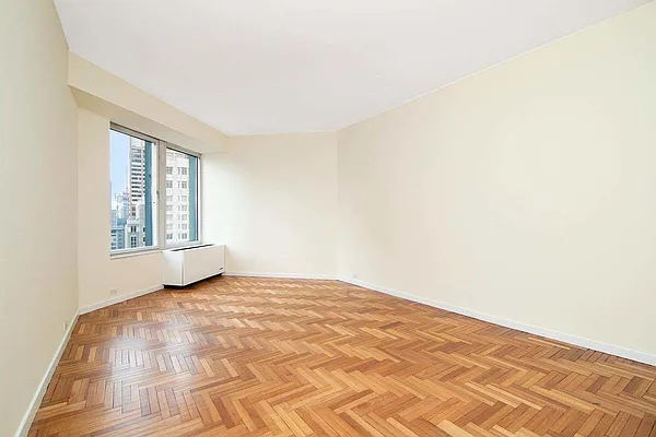 Rented by RELO REDAC INC. | media 15