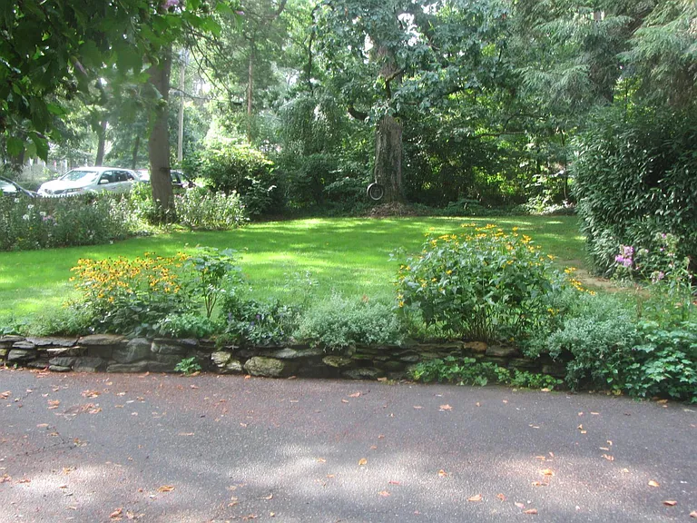 90 N Liberty St #2 — Photo 10