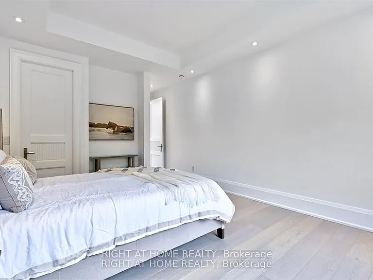 27 Hurlingham Cres — Photo 34