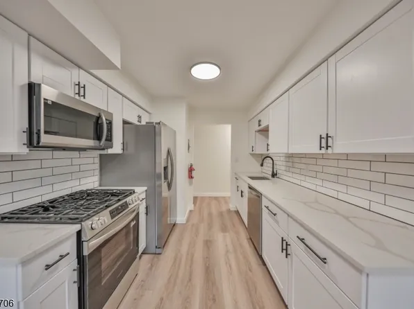 401 US Highway 22 #37 D, North Plainfield Boro, NJ 07060