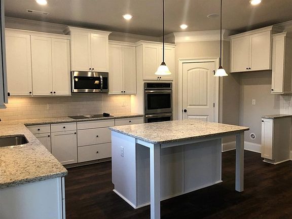4th image of 7038 Harriswood Ln