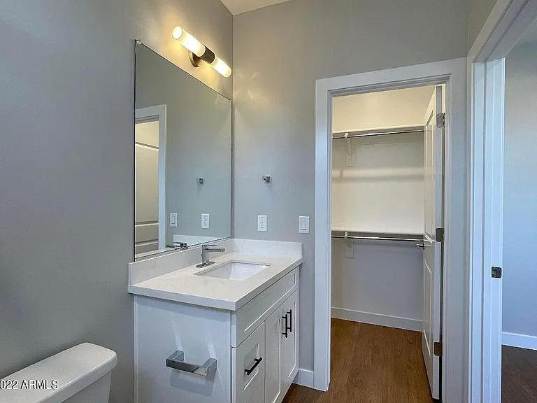 3215 E Flower St #20 — Photo 46