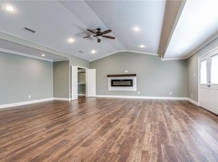 1806 Jones St, Greenville, TX 75401